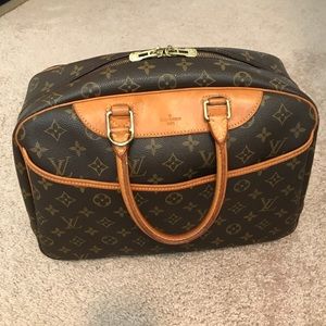 Authentic Louis Vuitton Deauville